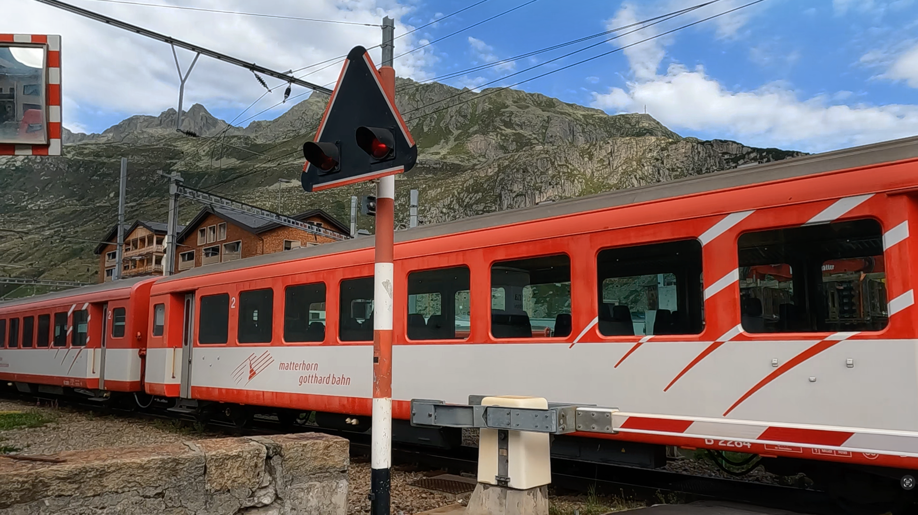 Tour 147: Following in the Footsteps of Alpine Pioneers: The Pass Adventure Between Thusis and Andermatt