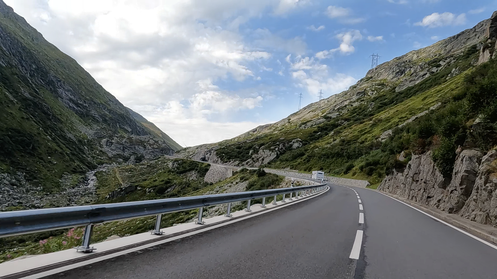 Tour 147: Following in the Footsteps of Alpine Pioneers: The Pass Adventure Between Thusis and Andermatt