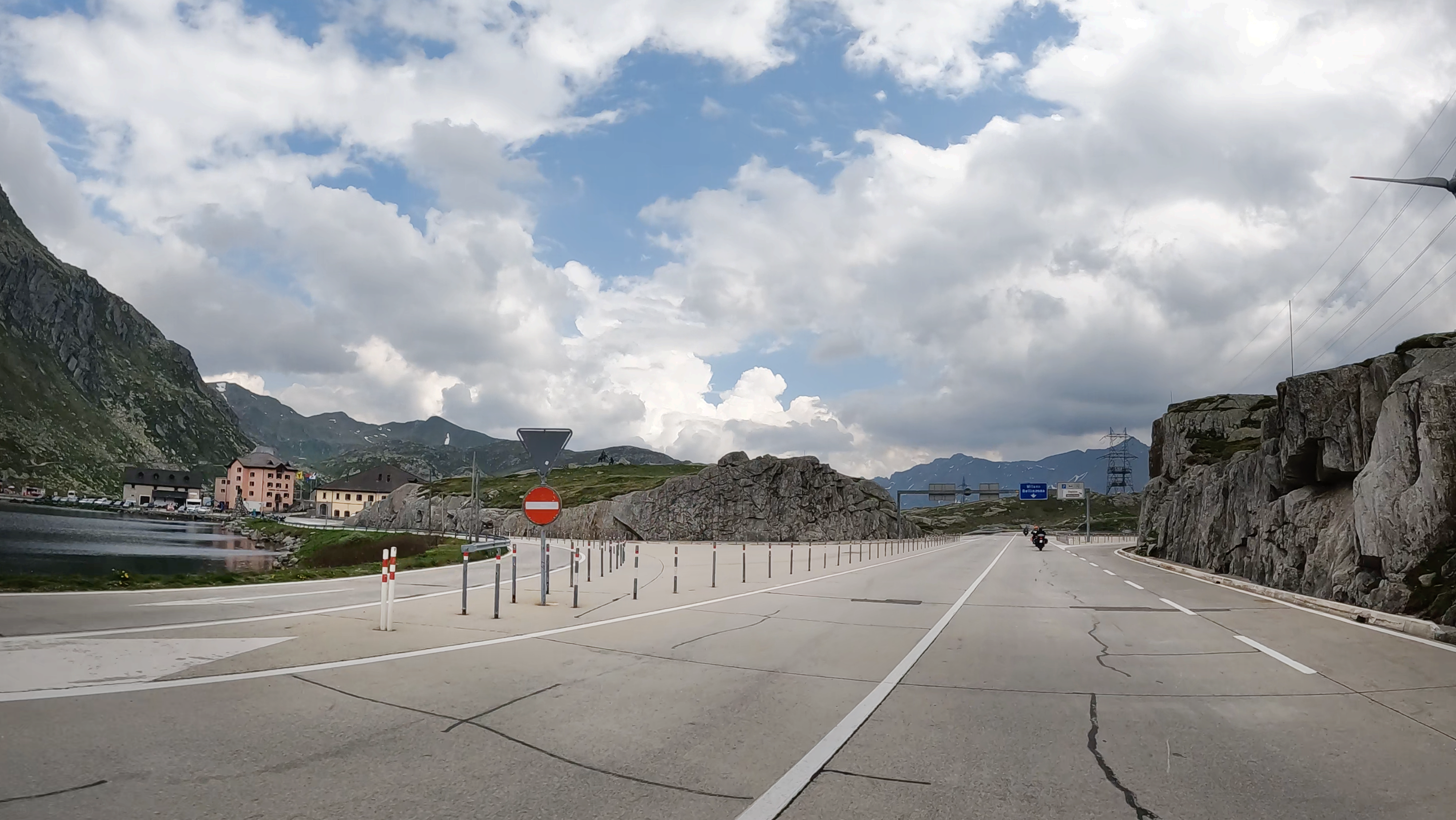 Tour 147: Following in the Footsteps of Alpine Pioneers: The Pass Adventure Between Thusis and Andermatt