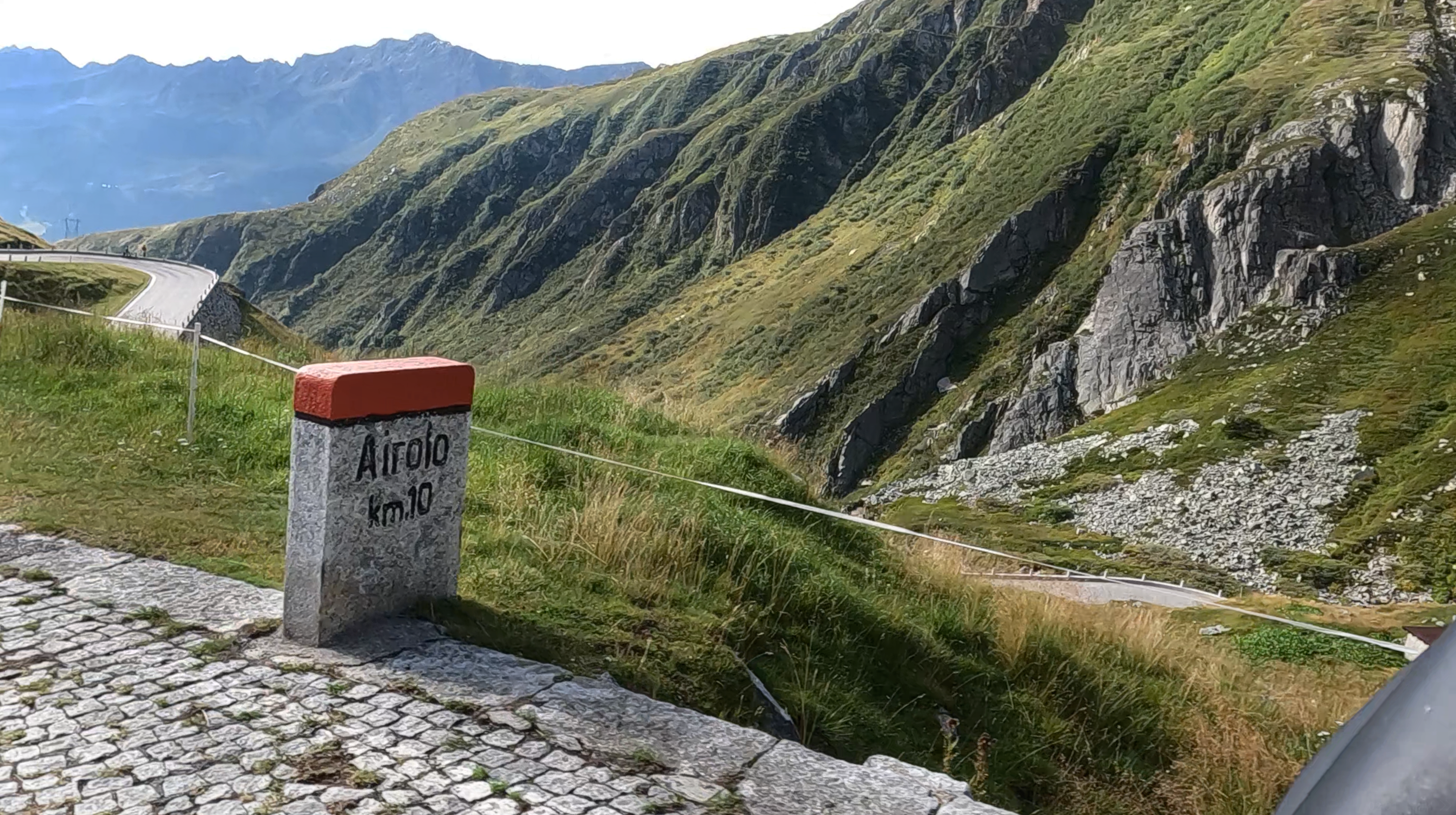 Tour 147: Following in the Footsteps of Alpine Pioneers: The Pass Adventure Between Thusis and Andermatt