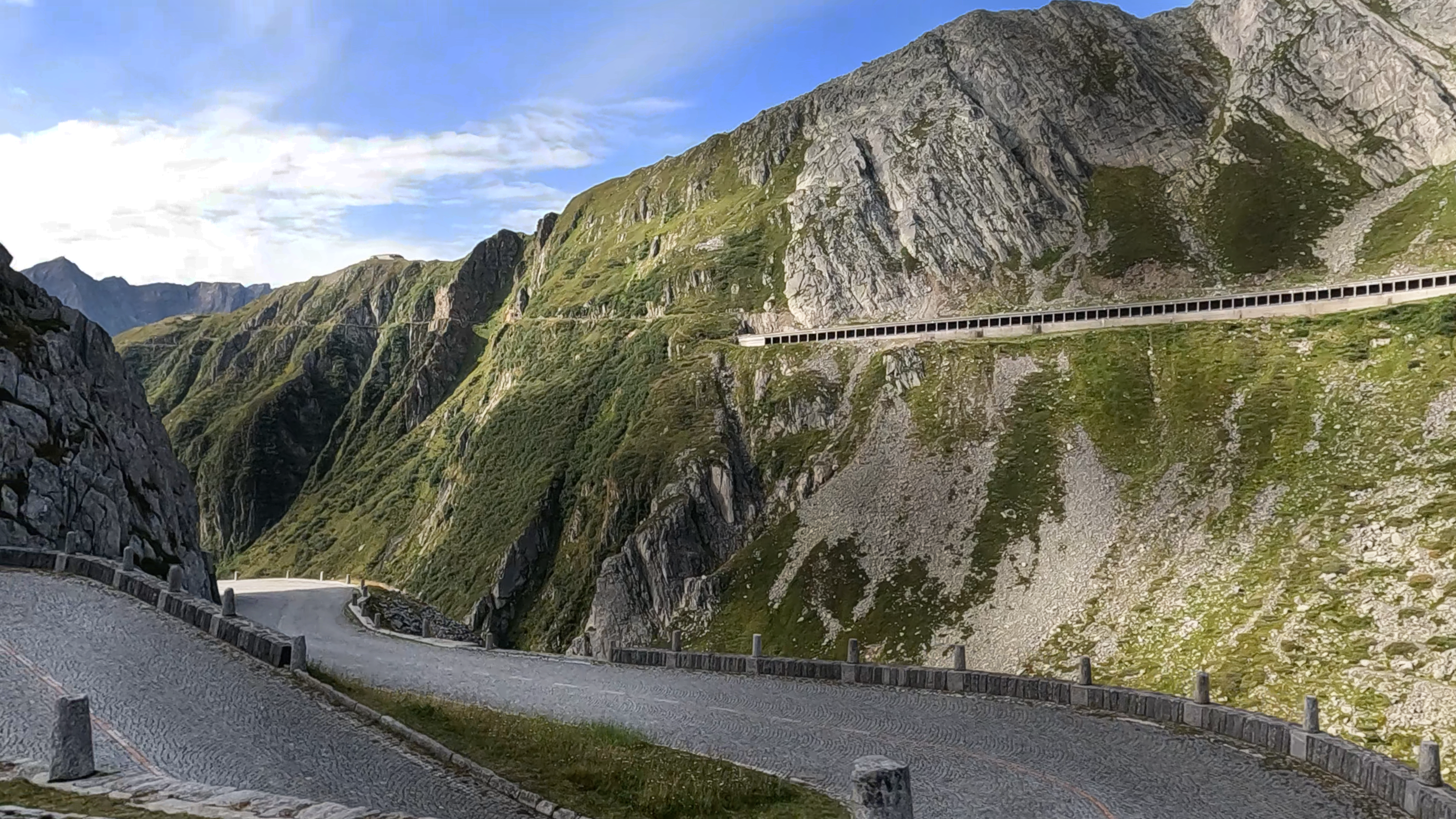 Tour 147: Following in the Footsteps of Alpine Pioneers: The Pass Adventure Between Thusis and Andermatt