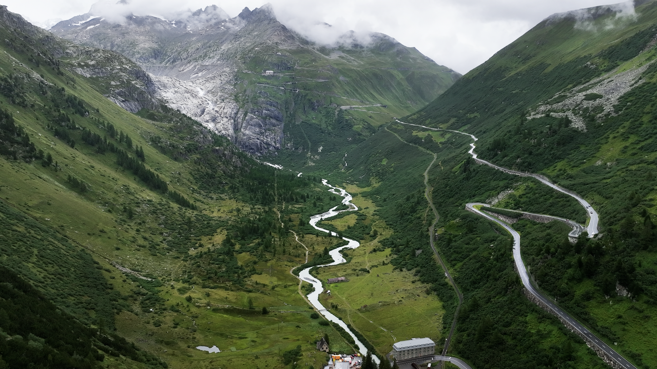 Motorradtour mit 5 Schweizer Alpenpässe-Klassikern.