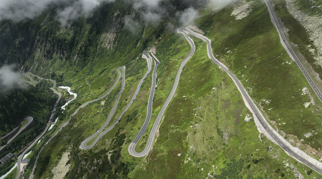 Tour 75: From one highlight to the next: The Alpine Passes Marathon between Thusis and Brig