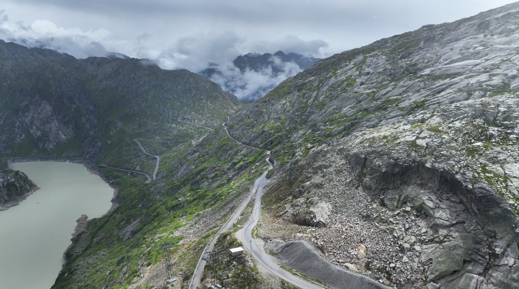 Tour 75: From one highlight to the next: The Alpine Passes Marathon between Thusis and Brig