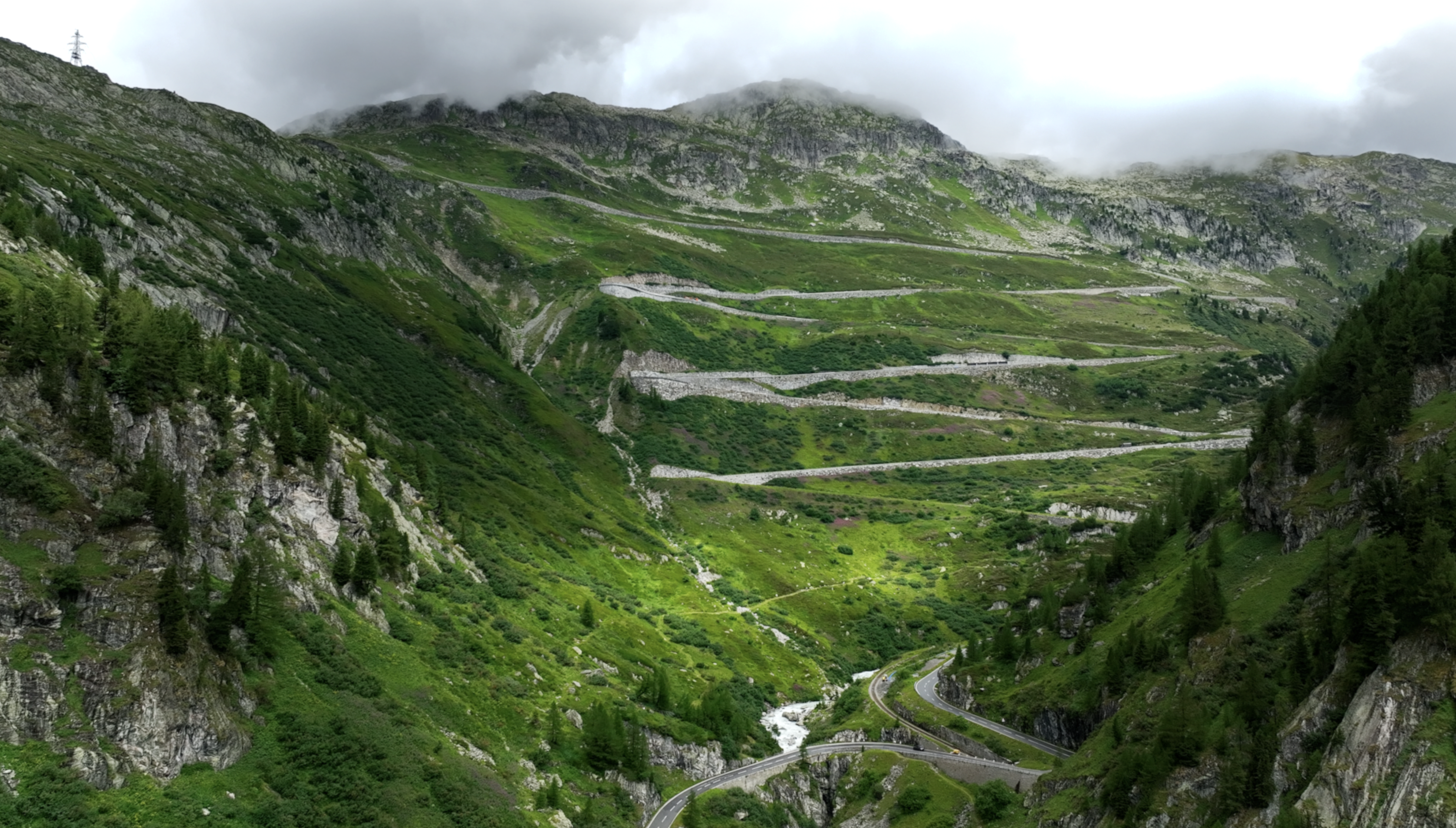 Tour 75: From one highlight to the next: The Alpine Passes Marathon between Thusis and Brig