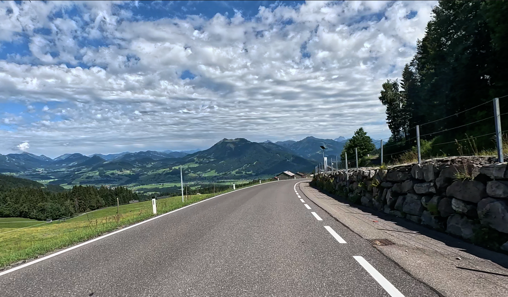 Tour 67: Lindau | Thusis: Die Tour mit dem abwechslungsreichen Kurvenrausch zwischen schwäbischem Meer und Bündner Alpen.