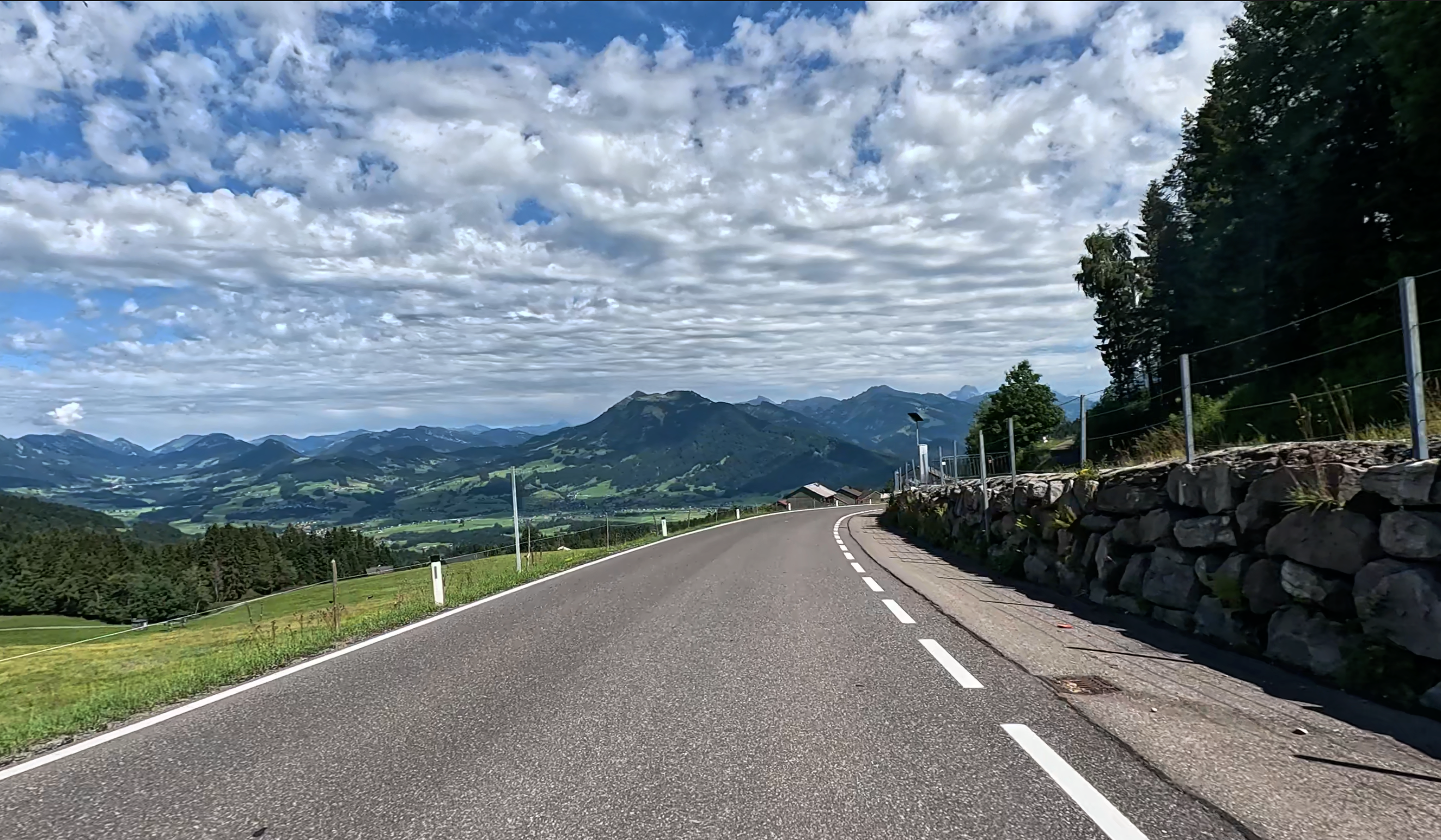 Tour 67: Lindau | Thusis: Die Tour mit dem abwechslungsreichen Kurvenrausch zwischen schwäbischem Meer und Bündner Alpen.
