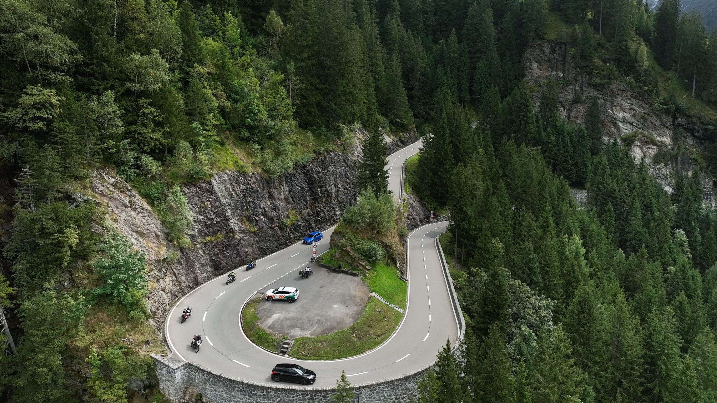 Tour 75: From one highlight to the next: The Alpine Passes Marathon between Thusis and Brig