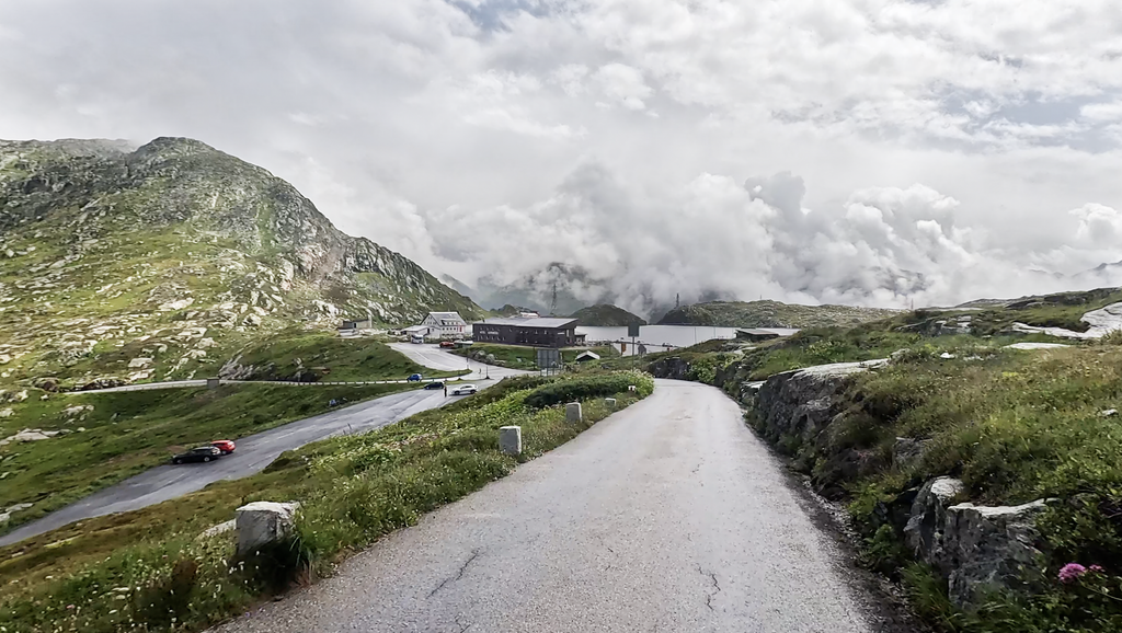 Tour 75: From one highlight to the next: The Alpine Passes Marathon between Thusis and Brig
