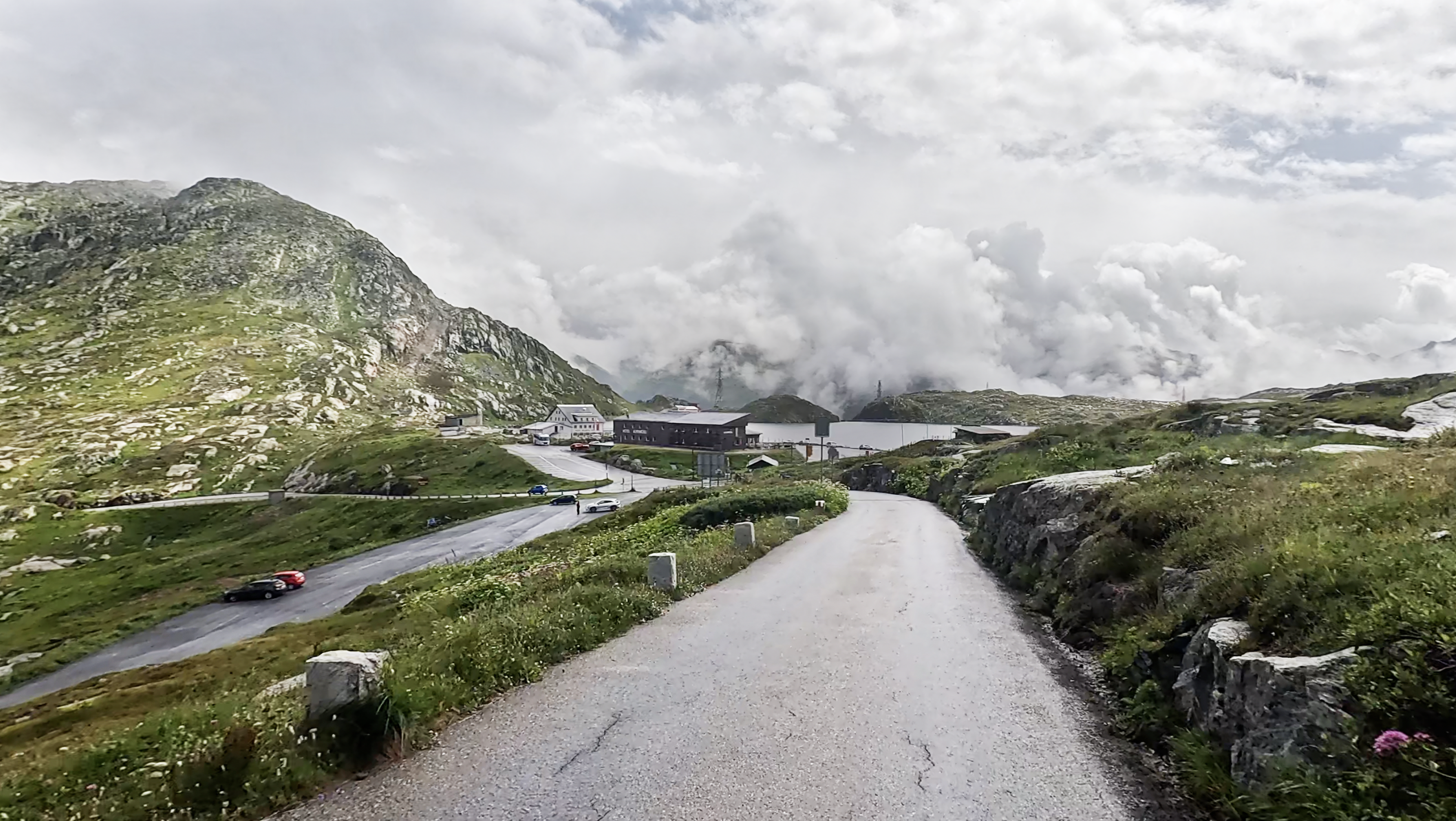 Tour 75: From one highlight to the next: The Alpine Passes Marathon between Thusis and Brig